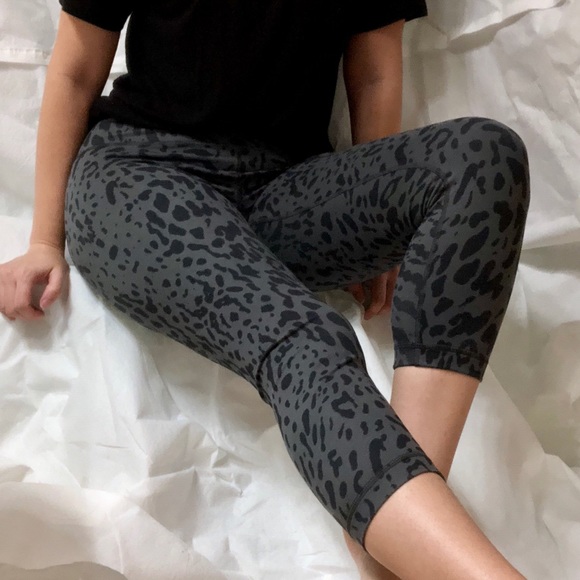 Lululemon Leopard Print Capri Leggings 